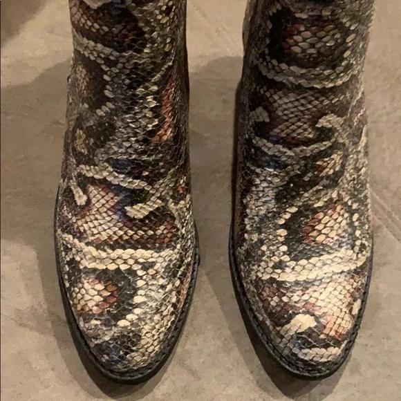 Catherine Malandrino Rocko Snake Multi color boots - Picture 4 of 11